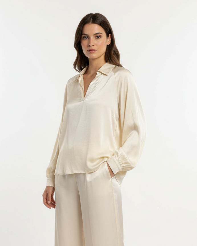 Camicia fluida con colletto morbido e maniche ampie