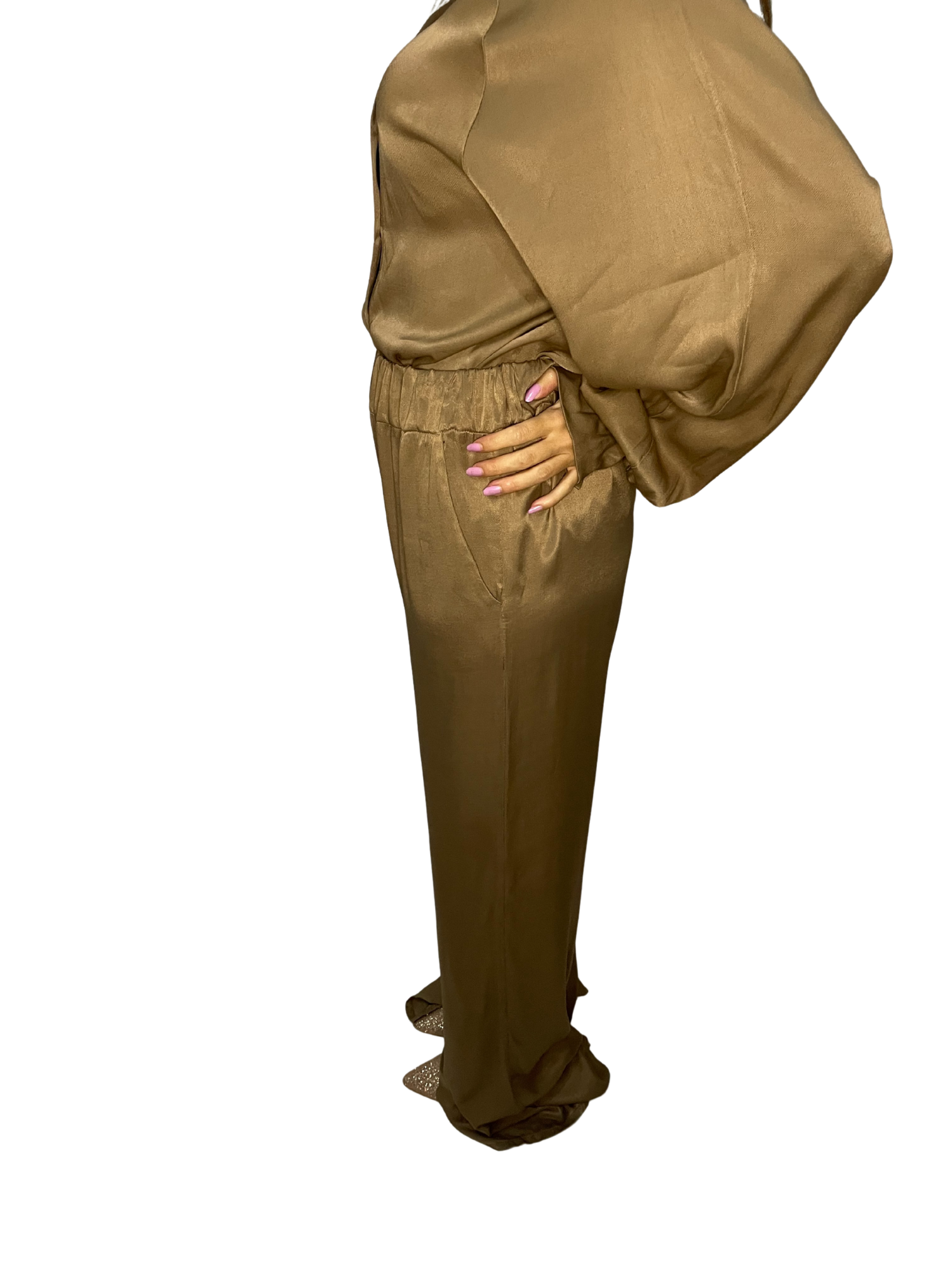 Pantalone palazzo in satin lucente con vita liscia