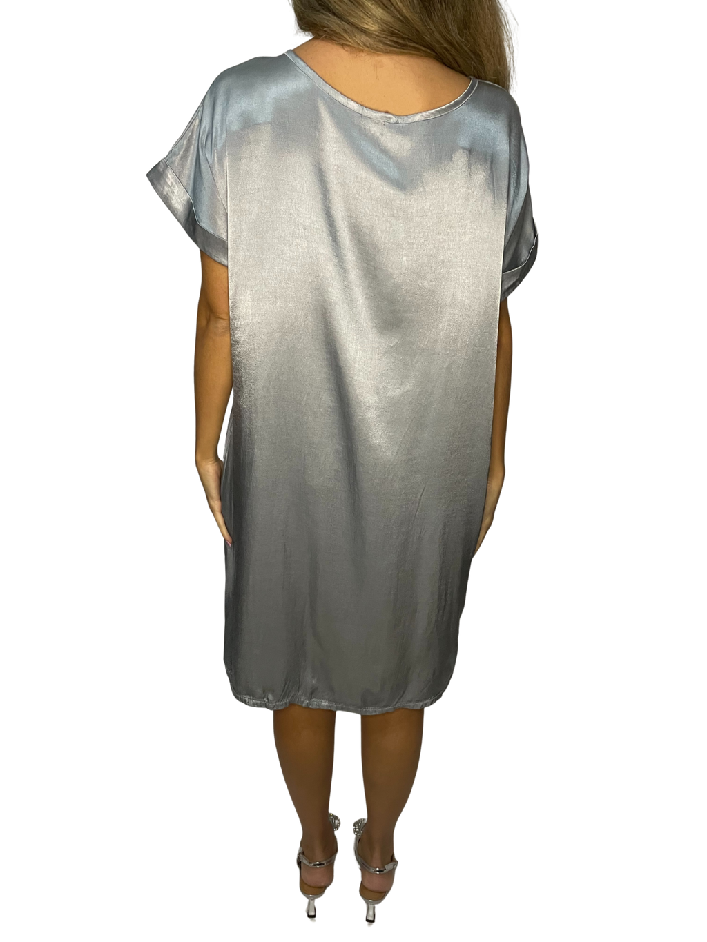 Tunica lunga satin con scollo ampio e manica risvolto