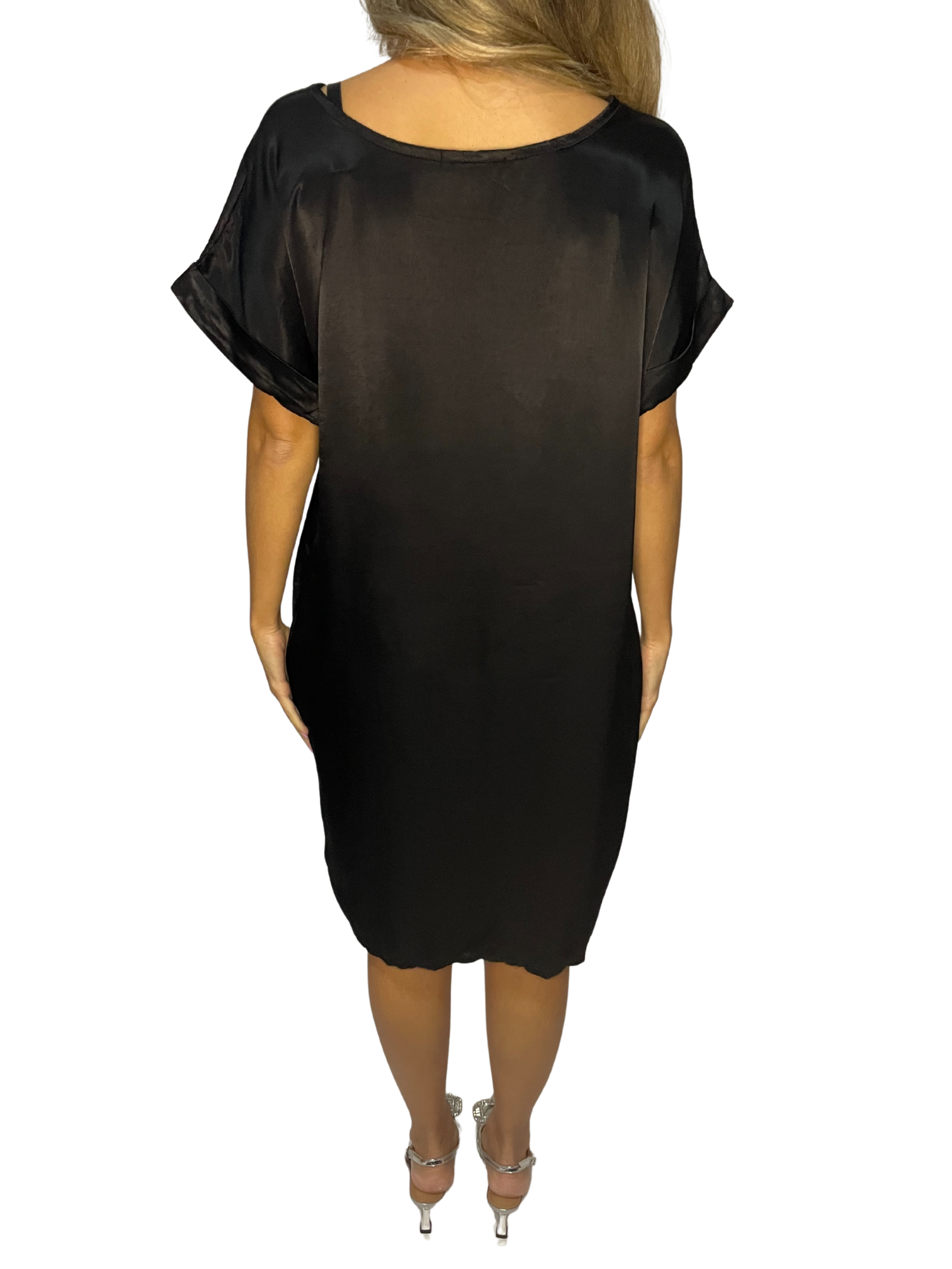 Tunica lunga satin con scollo ampio e manica risvolto