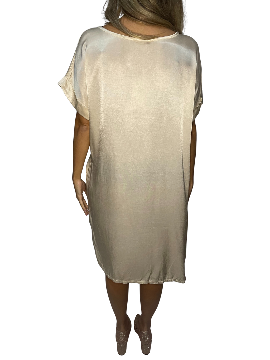 Tunica lunga satin con scollo ampio e manica risvolto