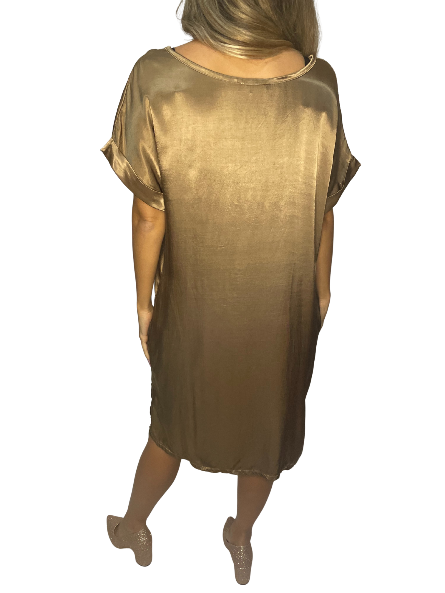 Tunica lunga satin con scollo ampio e manica risvolto