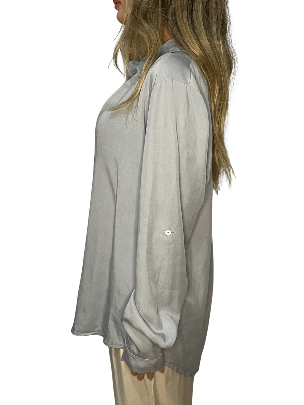 Camicia in satin fluido con colletto classico