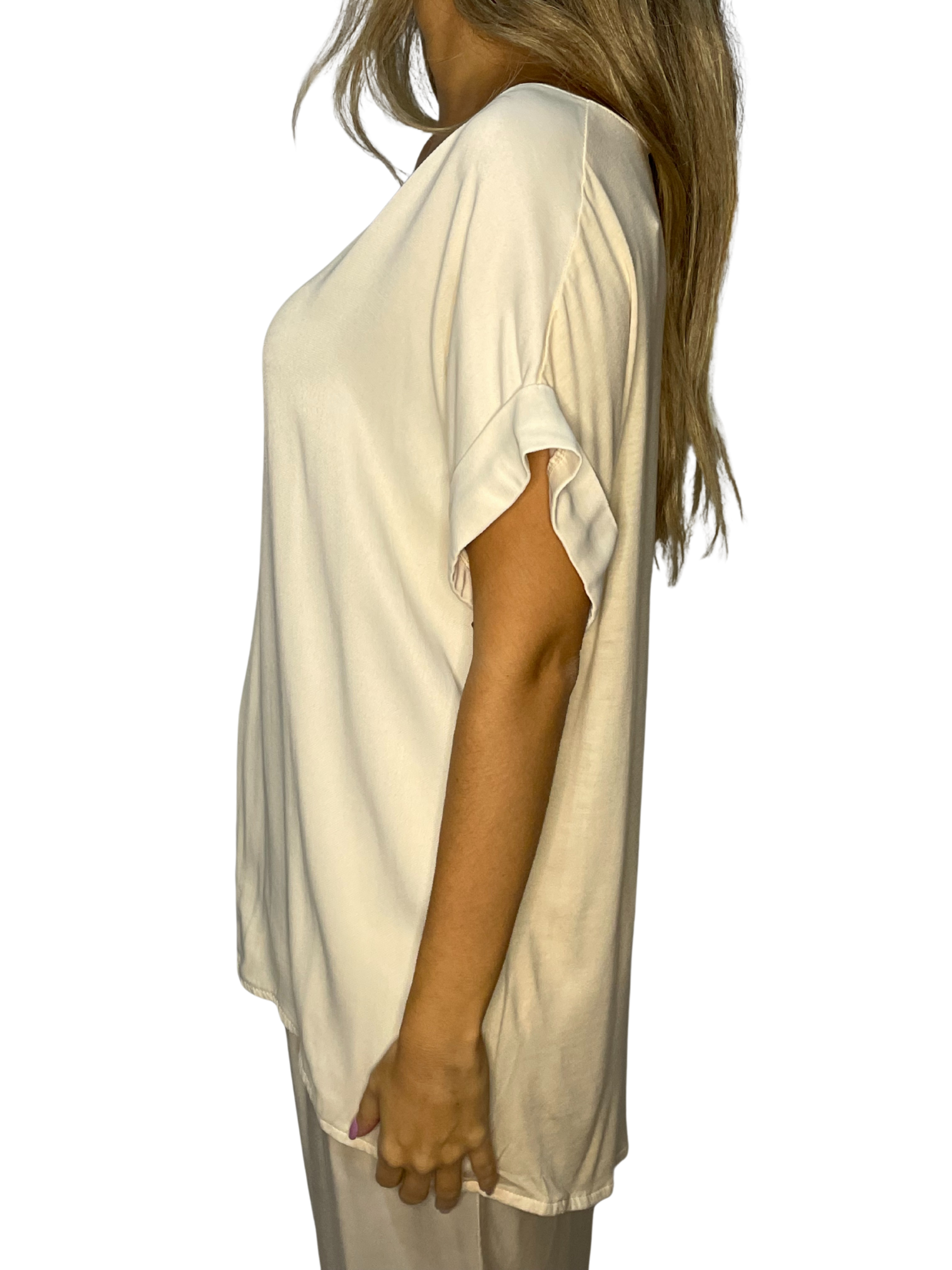 Maglia fluida mix satin-jersey con scollo a V e fondo asimmetrico