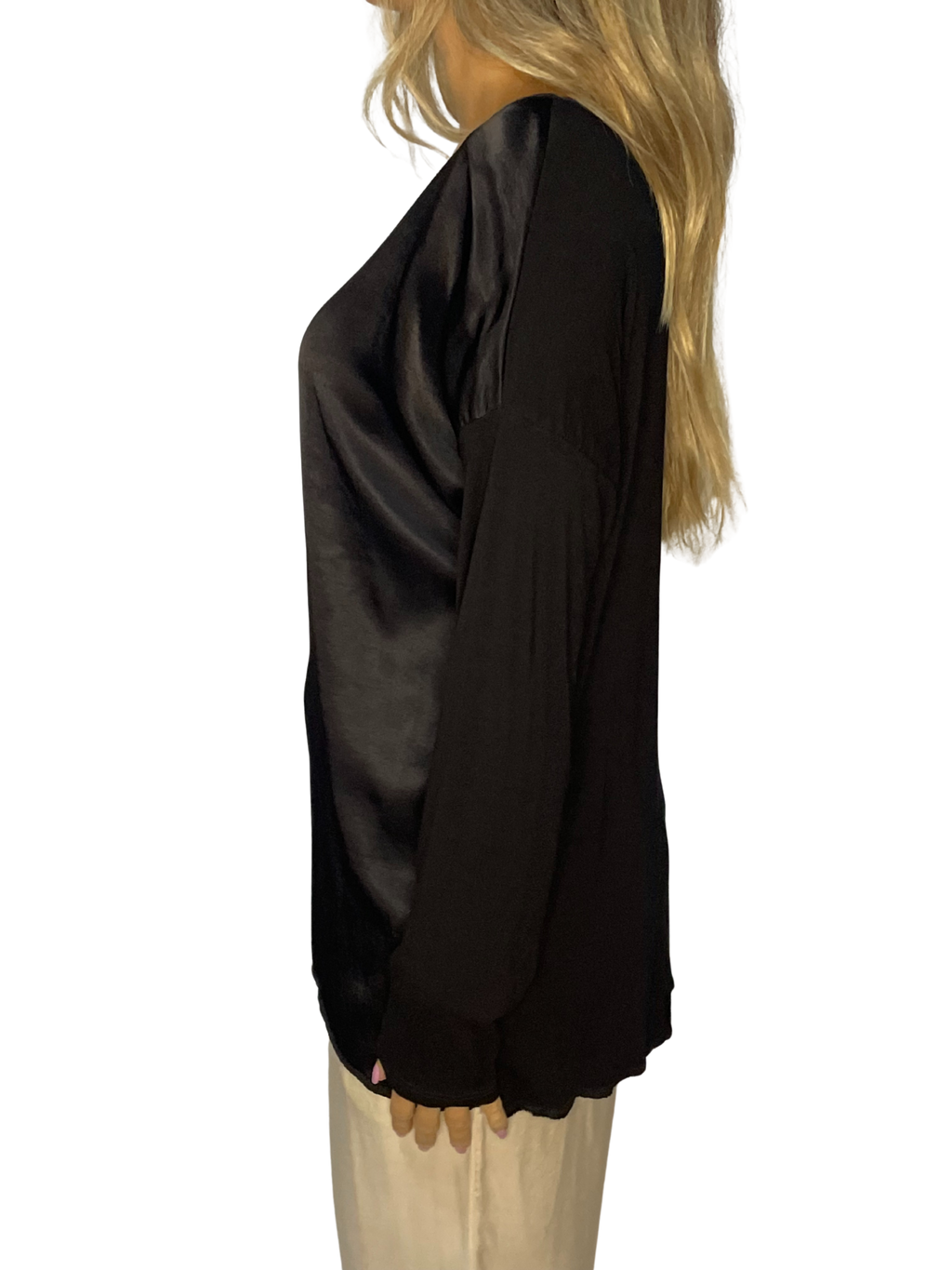 Maglia fluida effetto satin con maniche lunghe