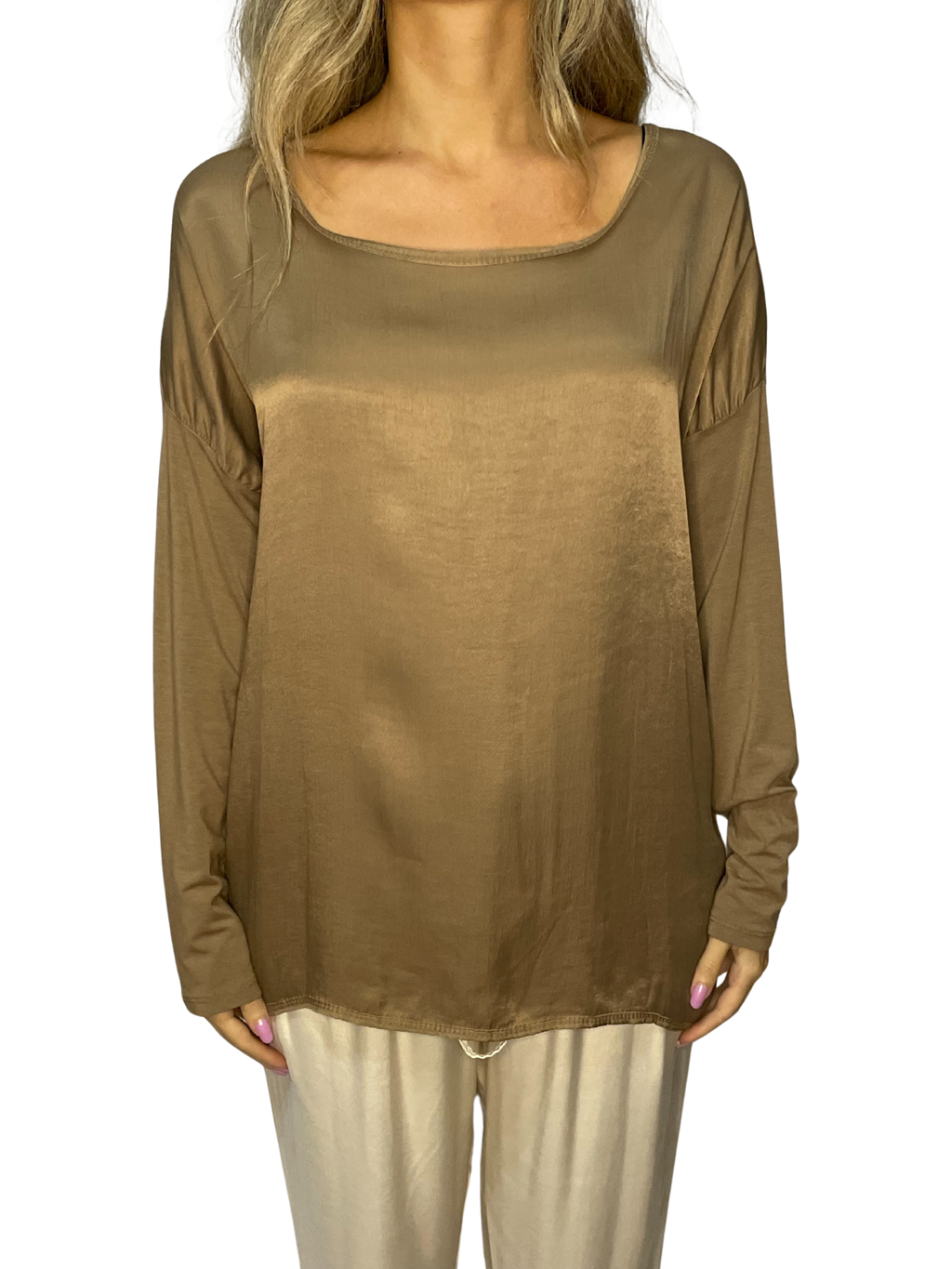 Maglia fluida effetto satin con maniche lunghe