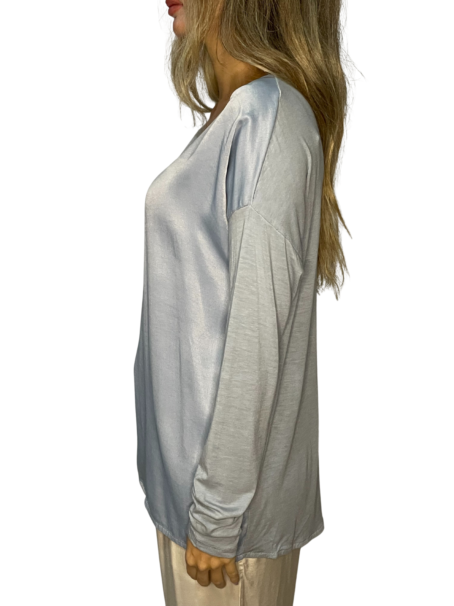 Maglia fluida effetto satin con maniche lunghe