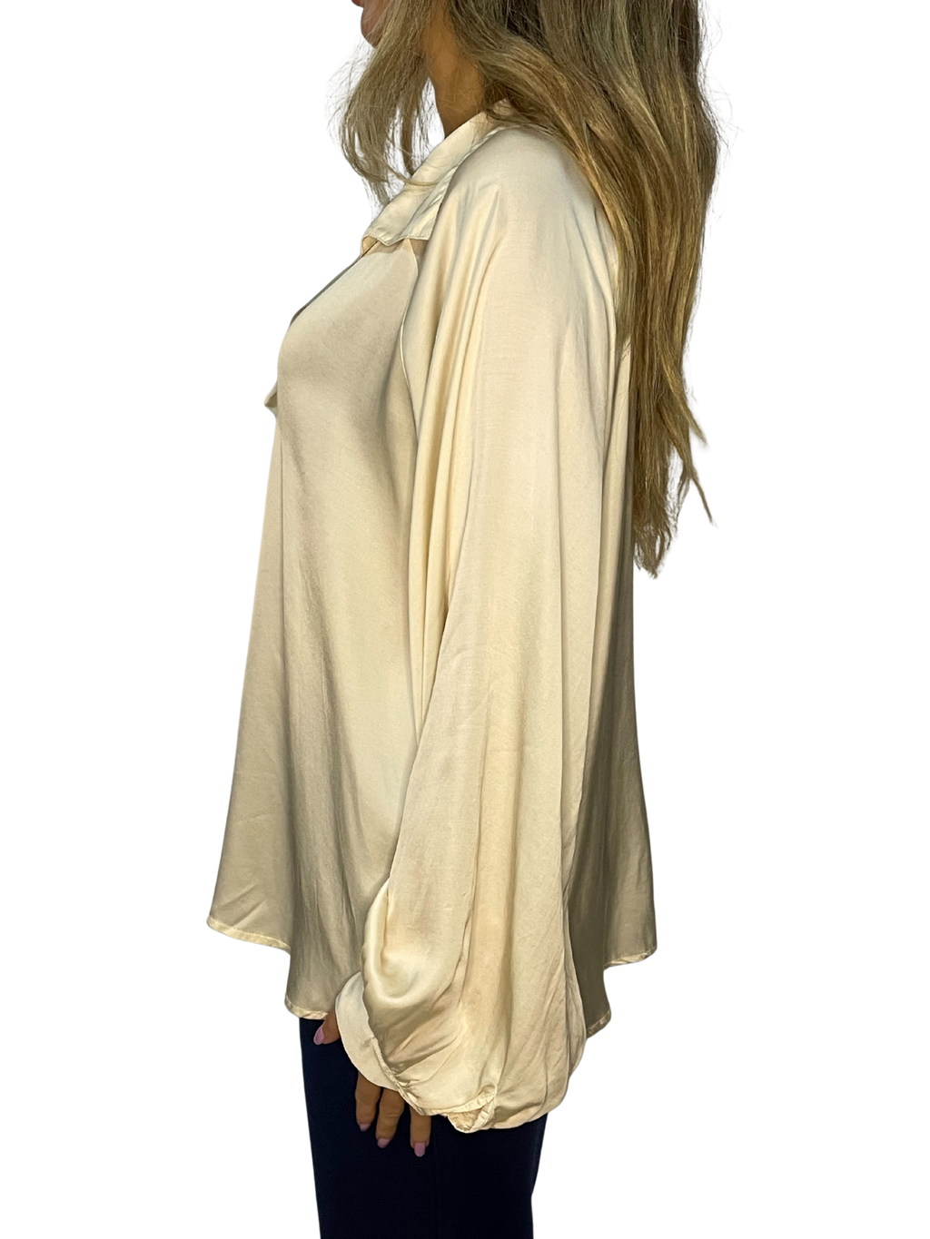 Camicia fluida con colletto morbido e maniche ampie