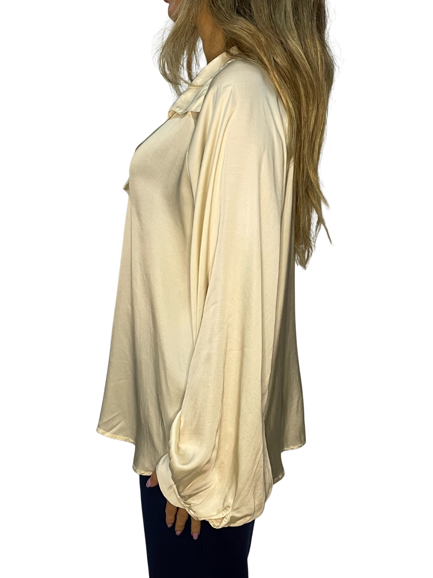 Camicia fluida con colletto morbido e maniche ampie