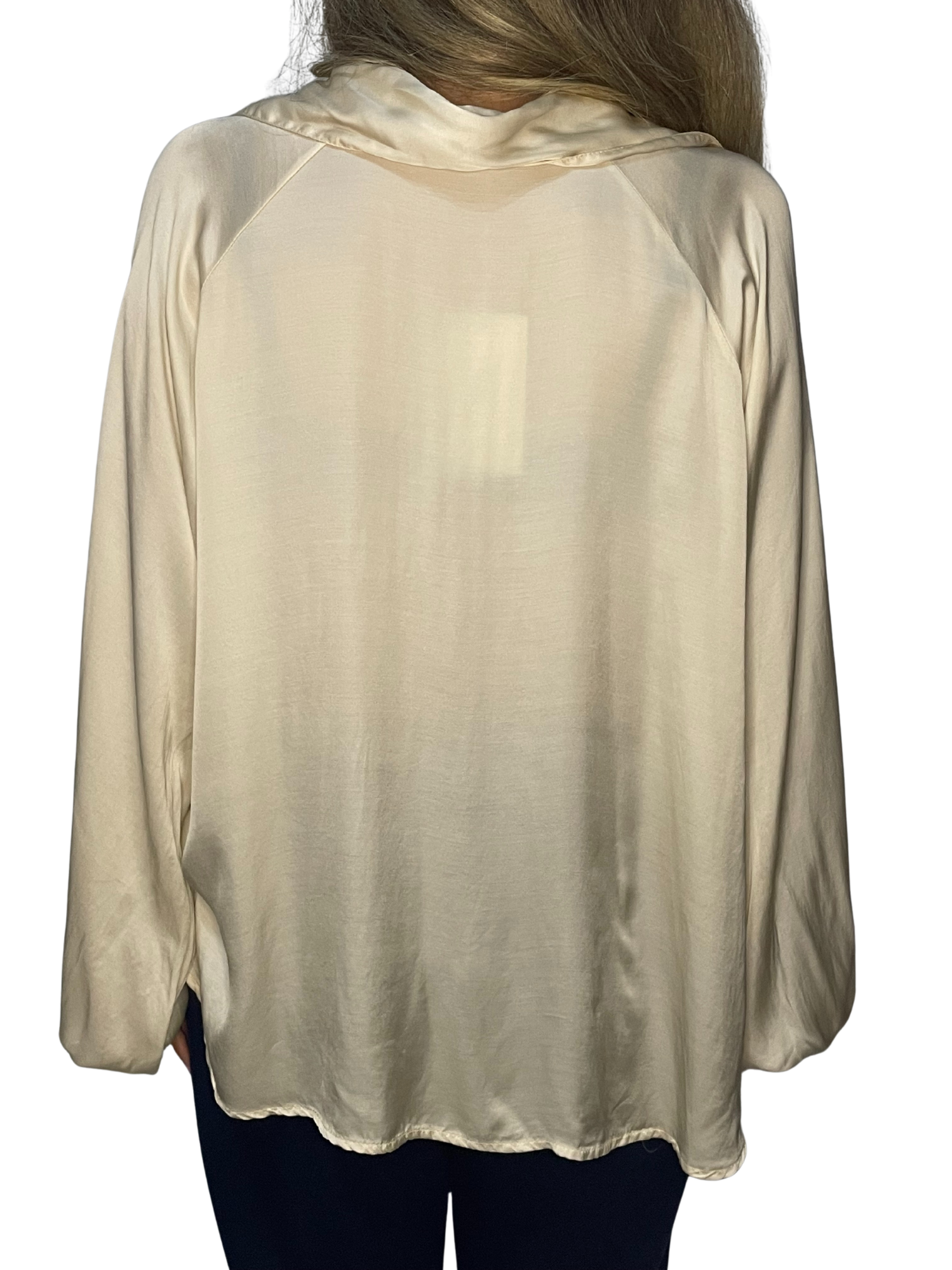 Camicia fluida con colletto morbido e maniche ampie