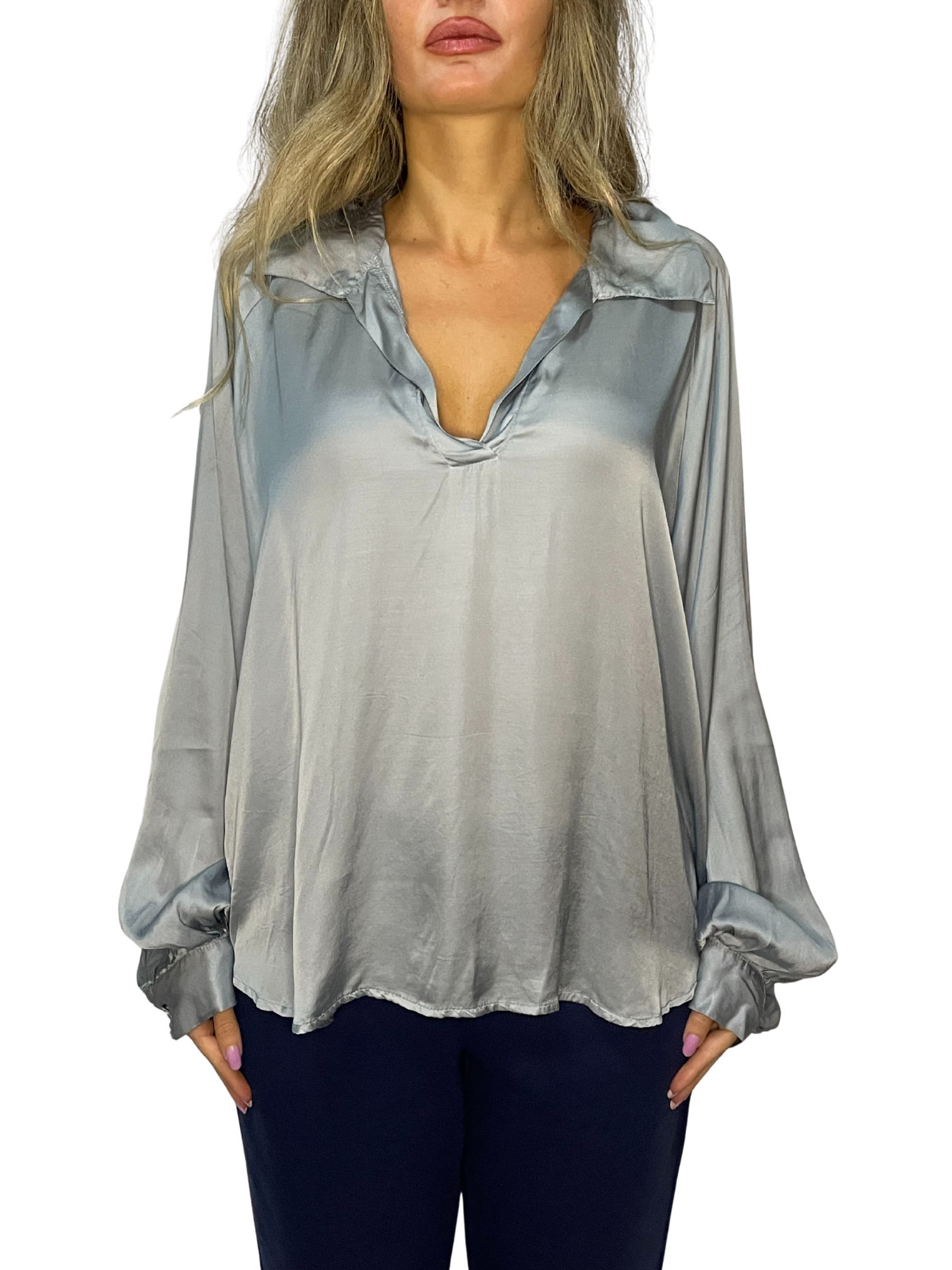 Camicia fluida con colletto morbido e maniche ampie