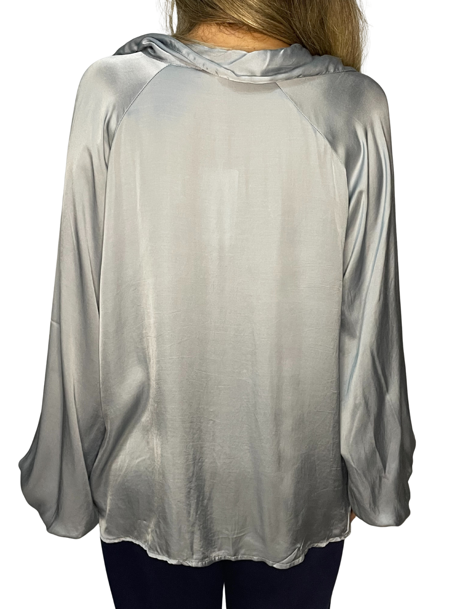 Camicia fluida con colletto morbido e maniche ampie