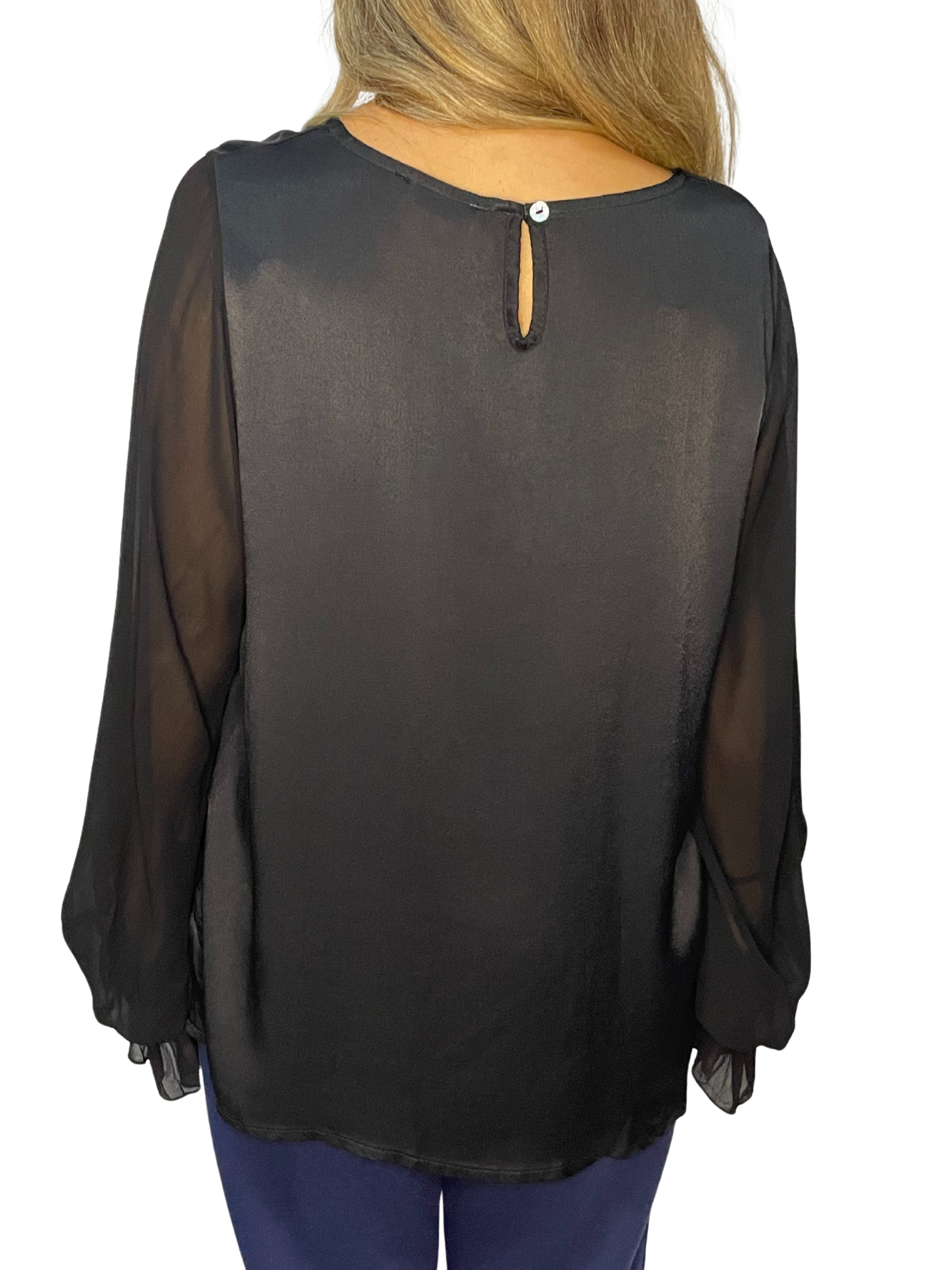 Blusa con maniche ampie, polsino arricciato e goccia sul retro