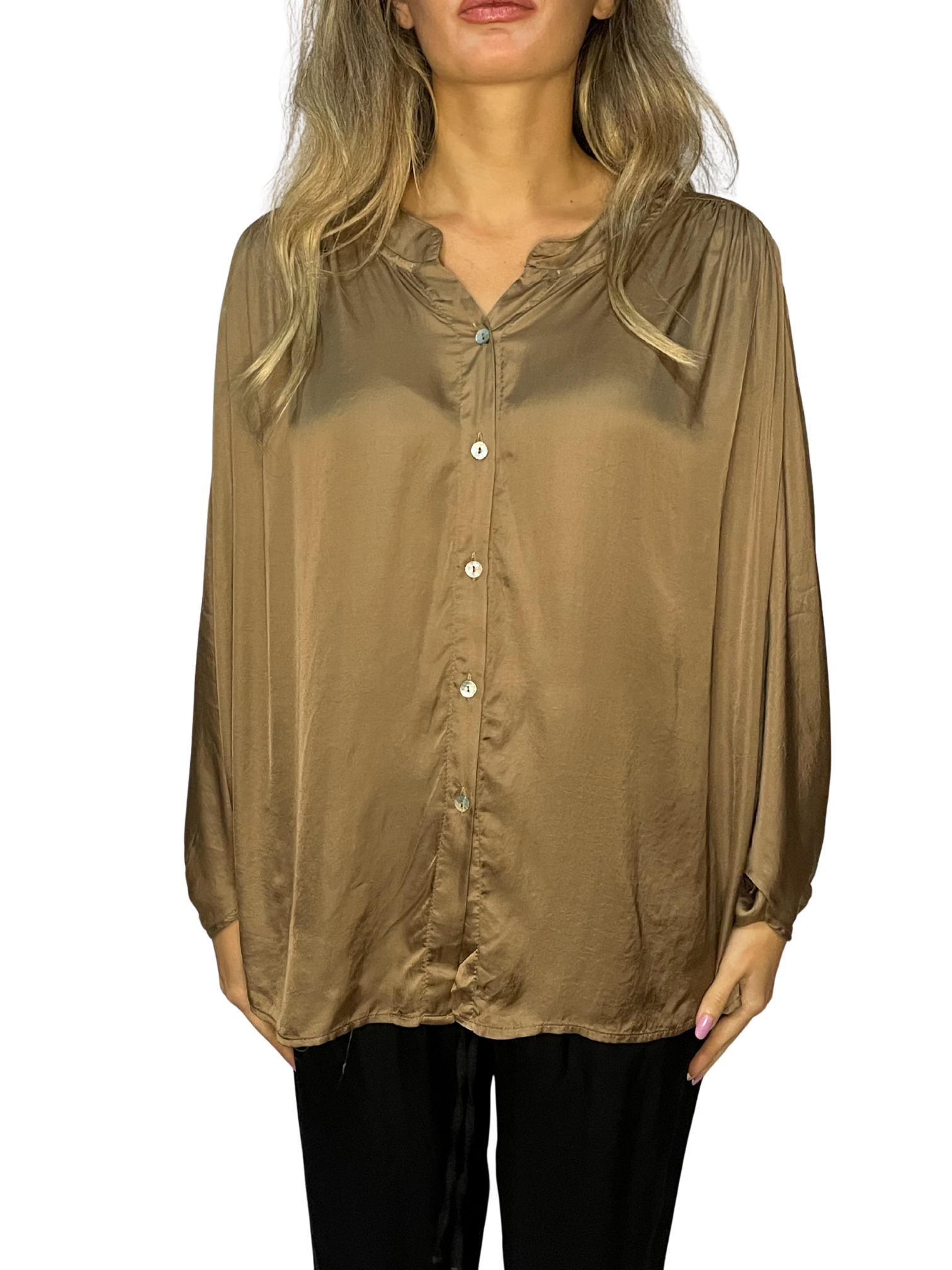 Camicia satin con maniche balloon e collo a fascetta