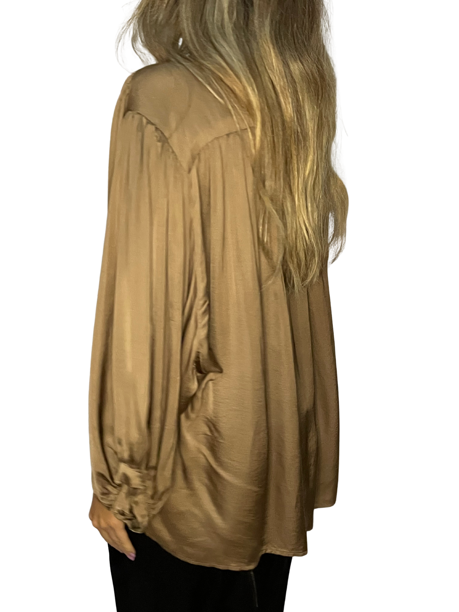 Camicia satin con maniche balloon e collo a fascetta