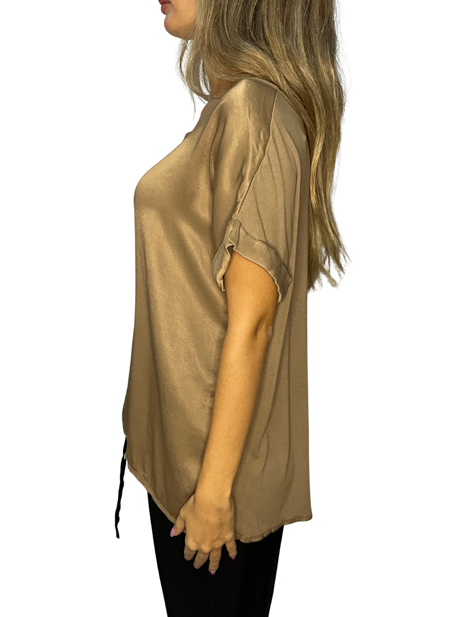 T-shirt fluida con manica a risvolto e scollo ampio