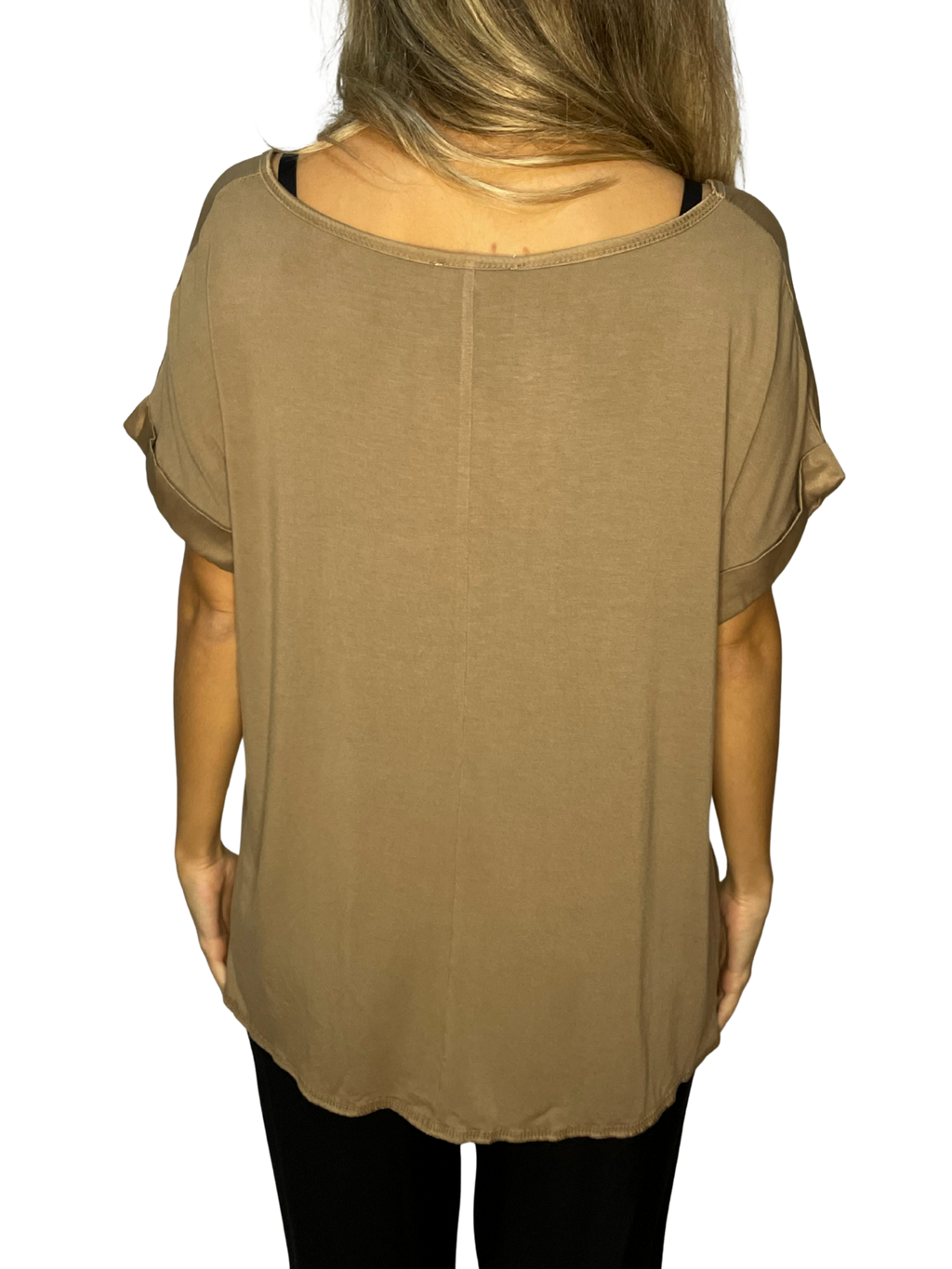 T-shirt fluida con manica a risvolto e scollo ampio