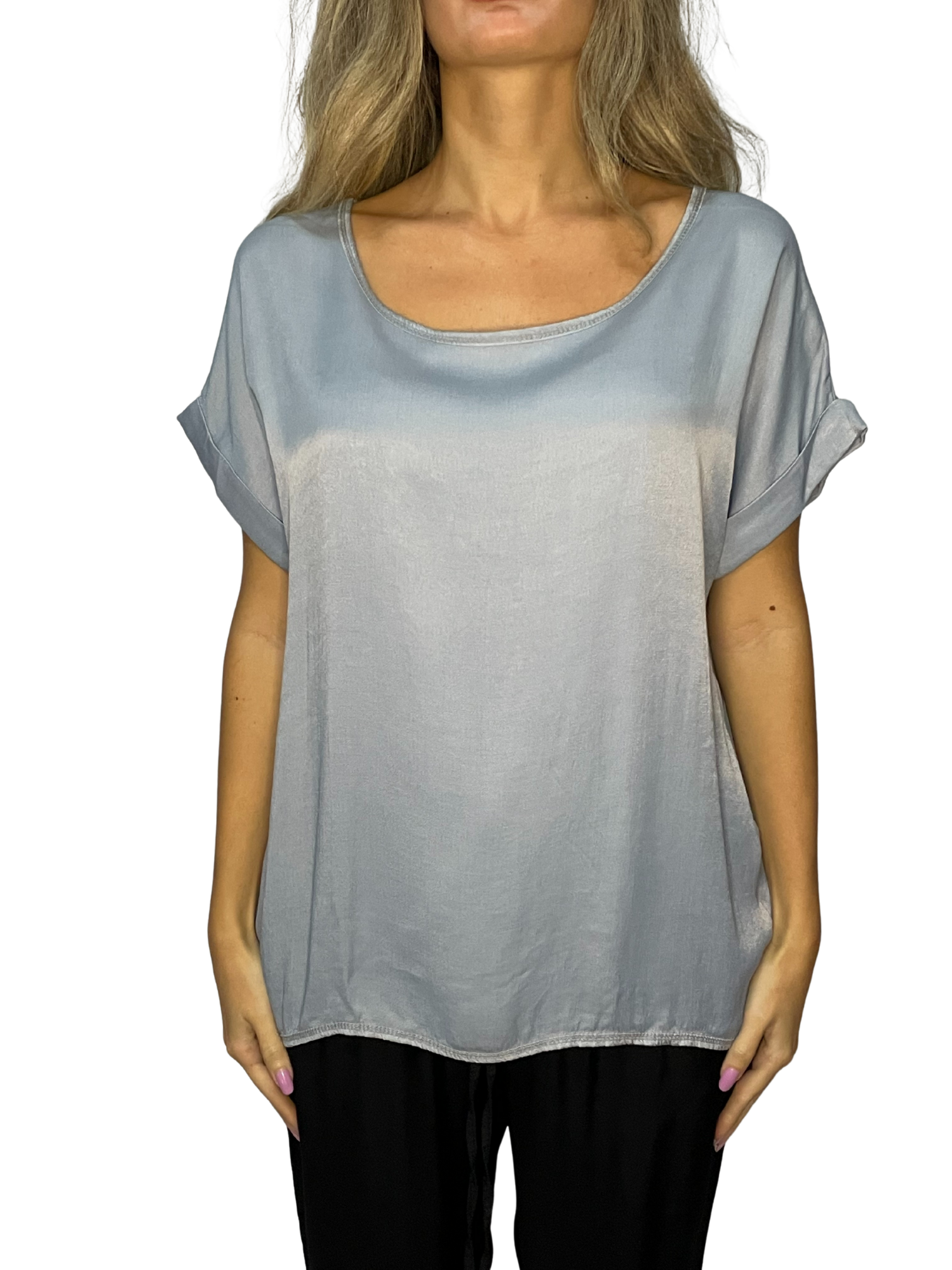 T-shirt fluida con manica a risvolto e scollo ampio