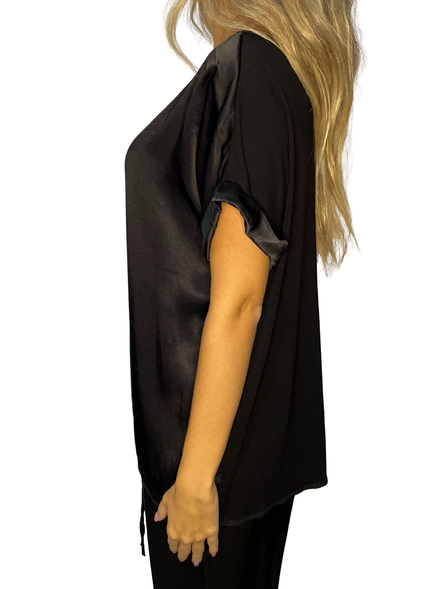 T-shirt fluida con manica a risvolto e scollo ampio