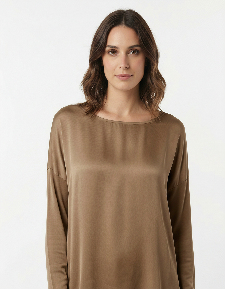 Maglia fluida effetto satin con maniche lunghe