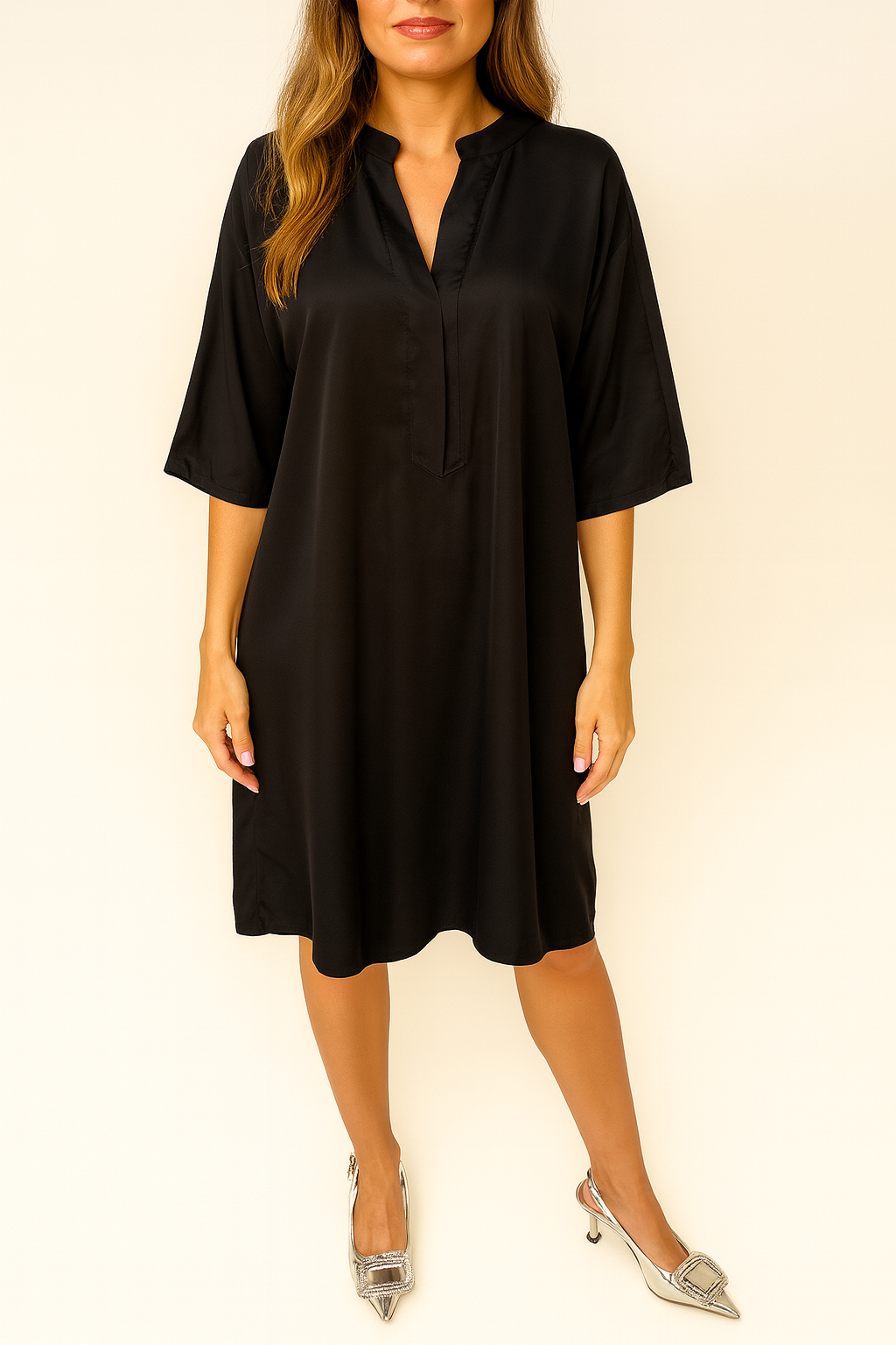 Tunica lunga satin con collo alla coreana e scollo a V