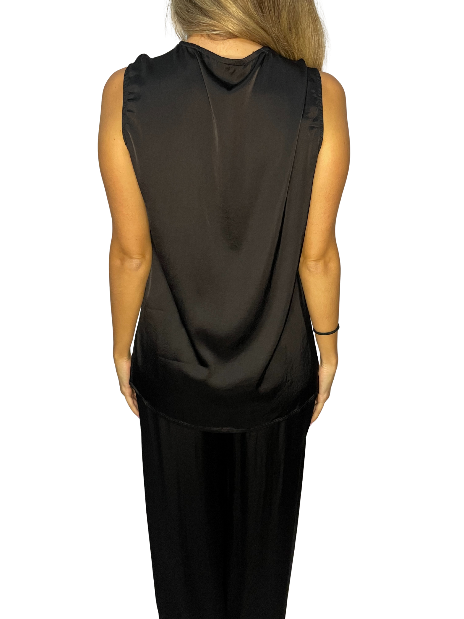 Top smanicato satin con scollo a V doppiato