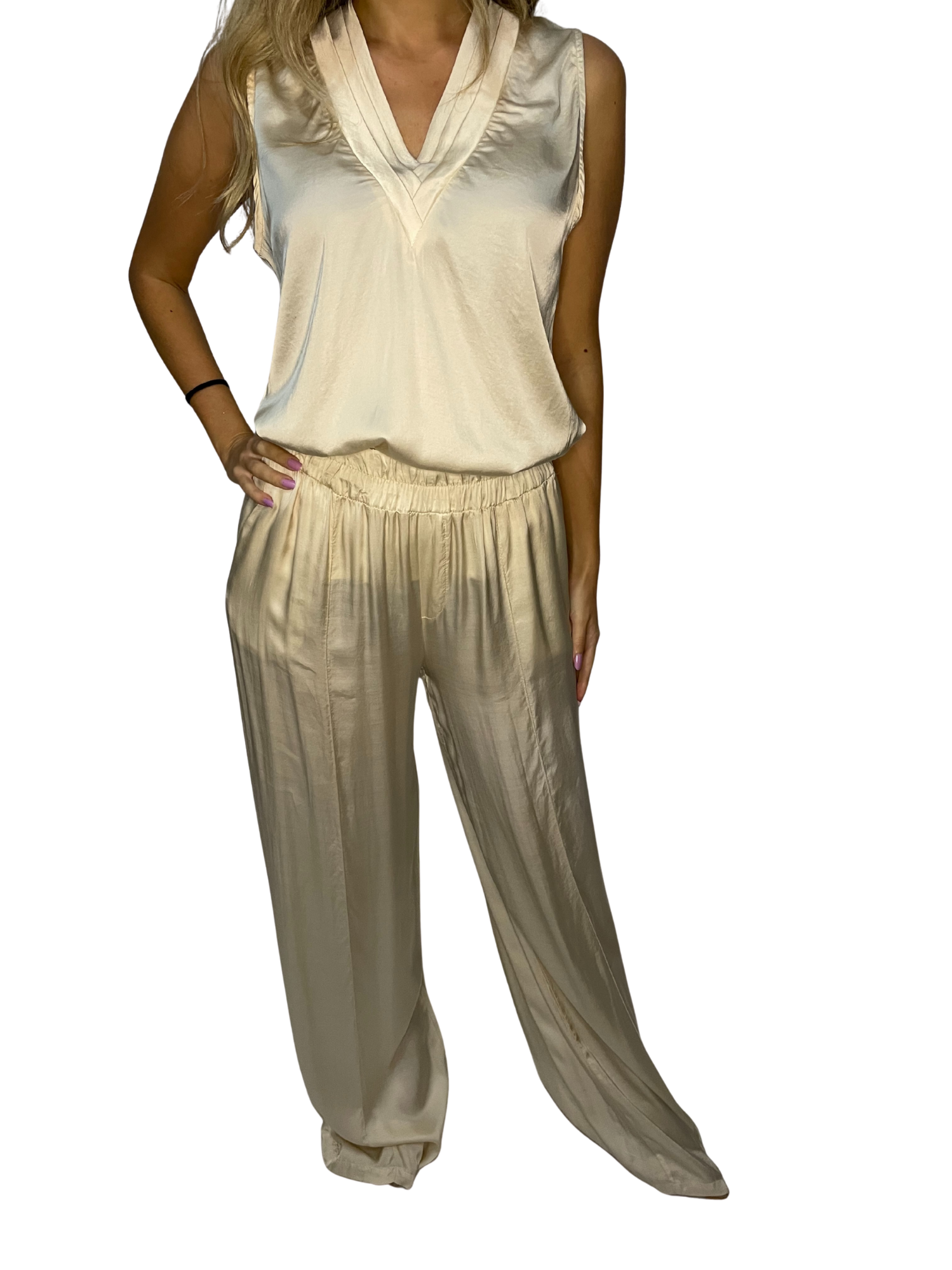 Pantalone ampio in satin fluido con vita elasticata