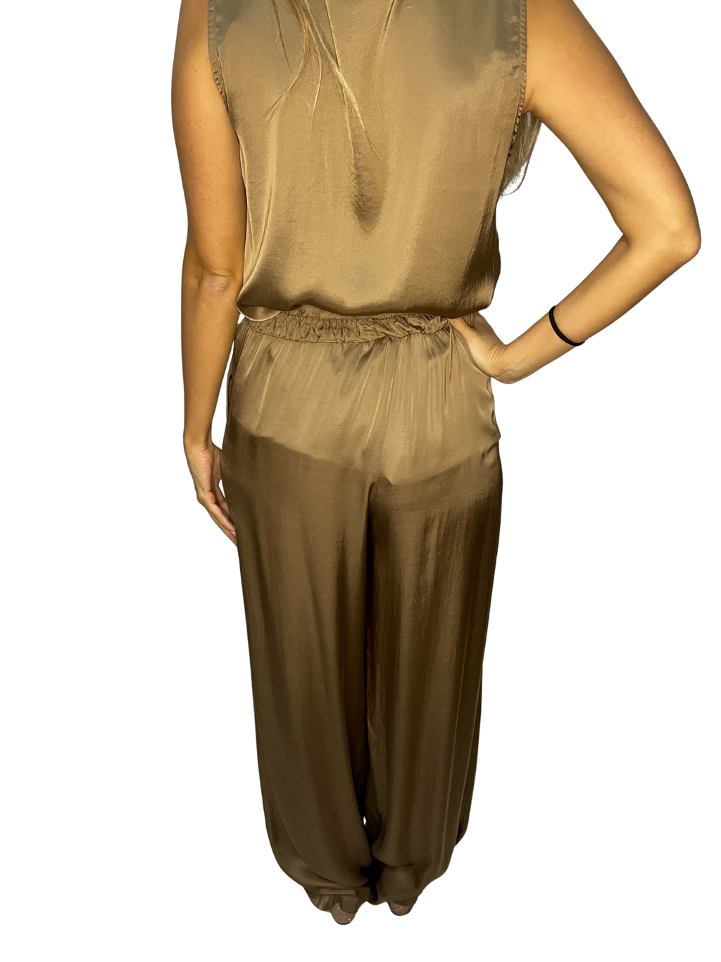 Pantalone ampio in satin fluido con vita elasticata