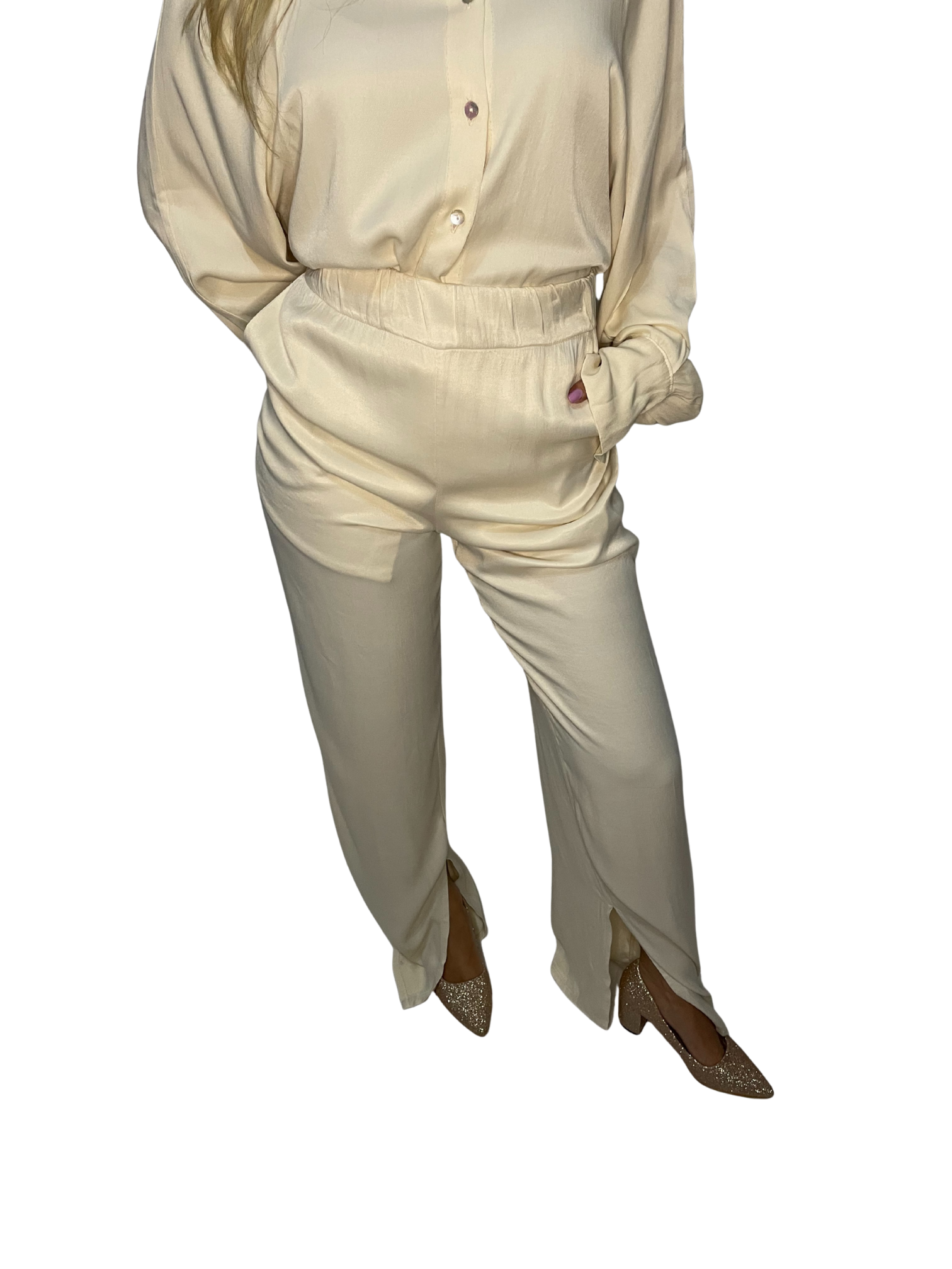 Pantalone palazzo in satin lucente con vita liscia