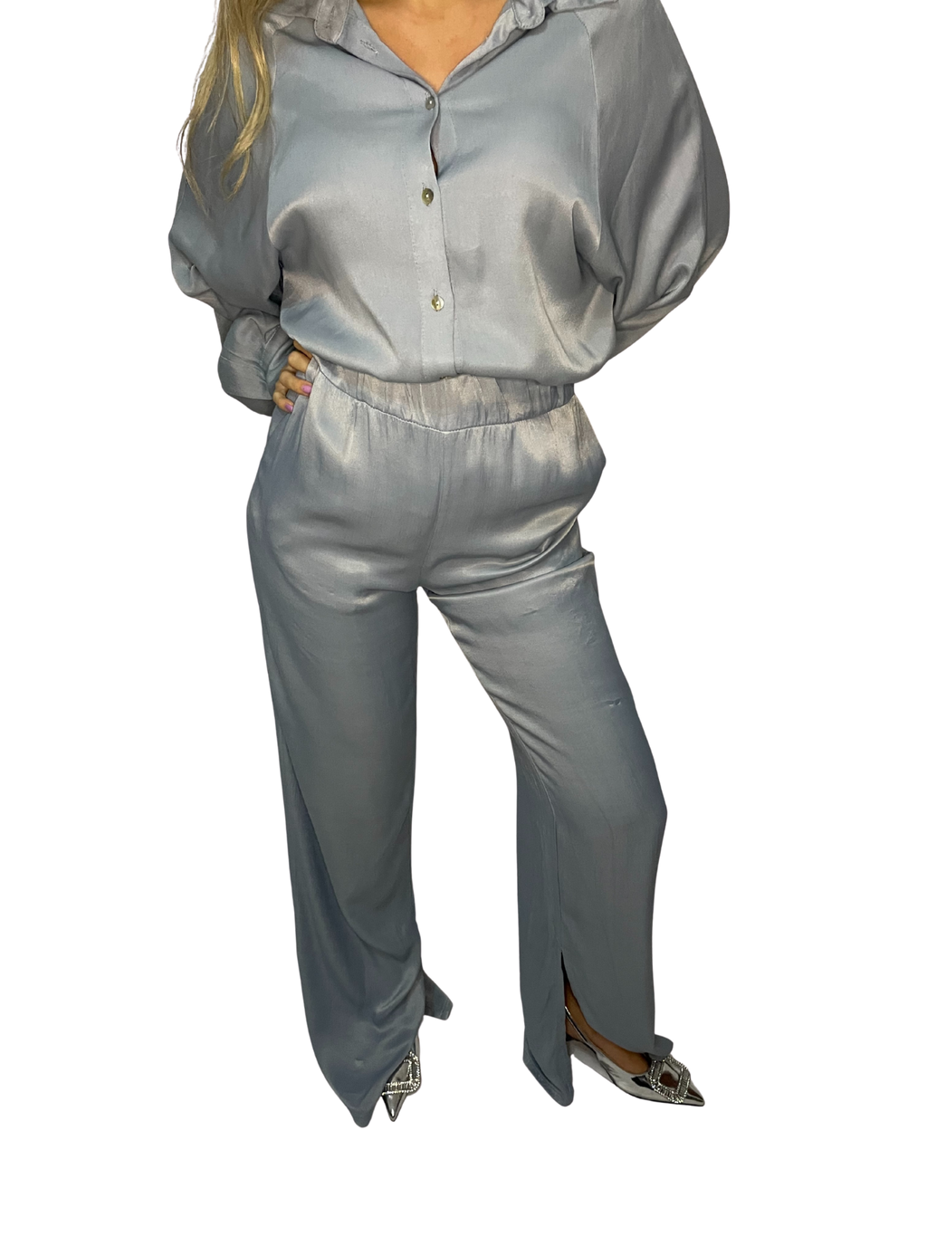 Pantalone palazzo in satin lucente con vita liscia