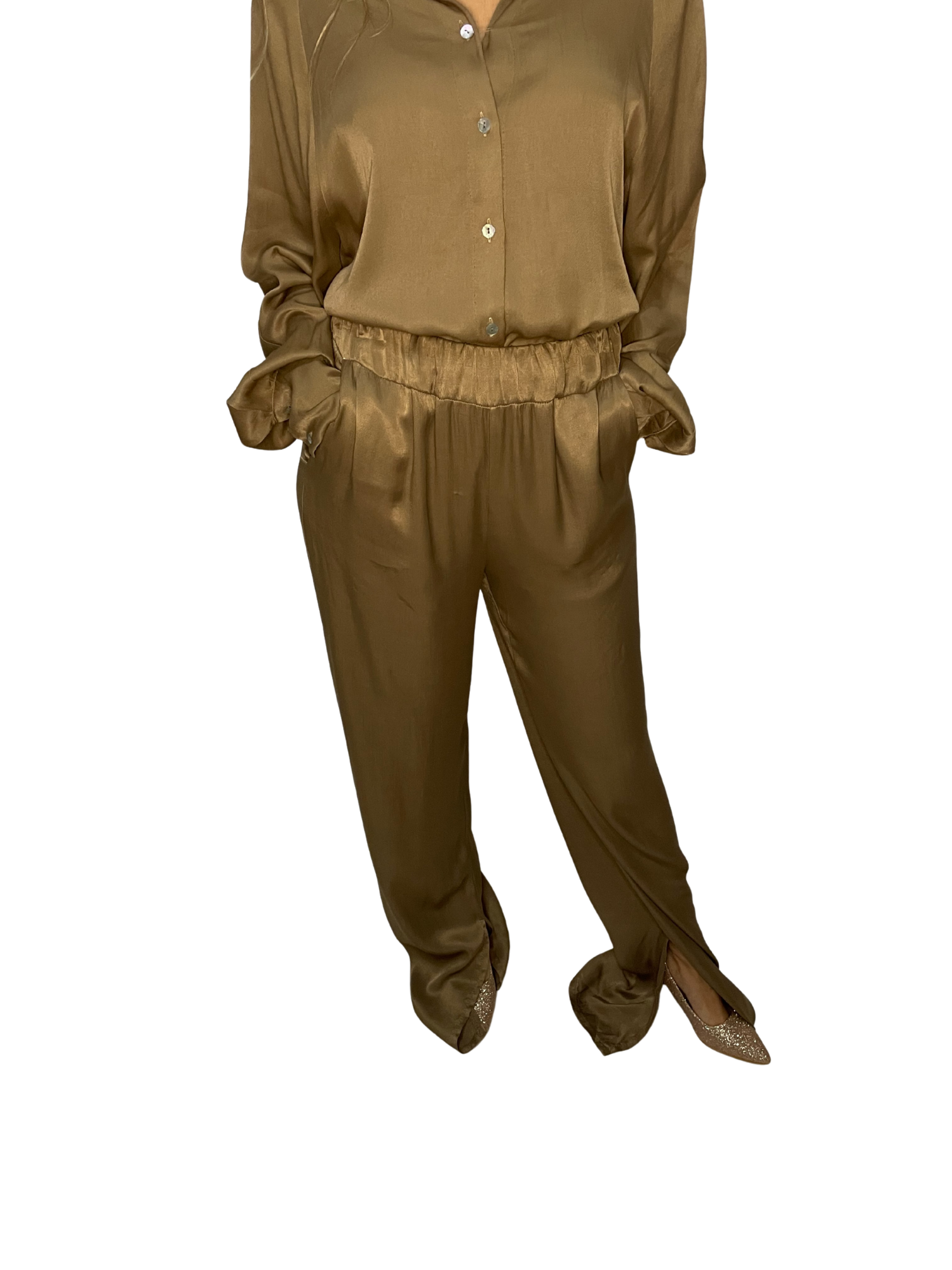 Pantalone palazzo in satin lucente con vita liscia